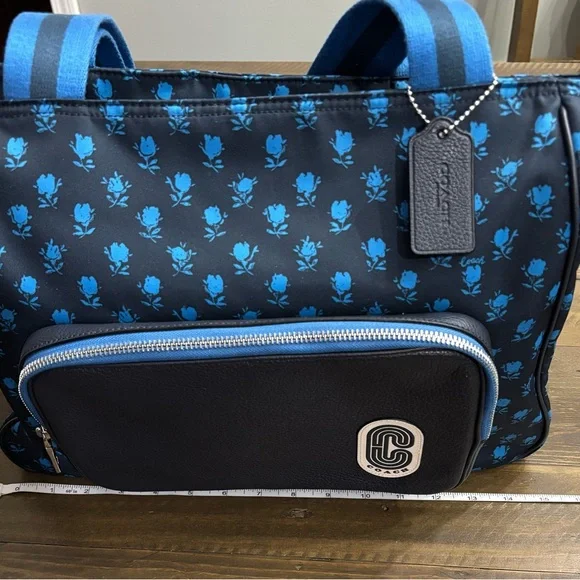 Coach Badlands Court Tote in Nylon and Refined Pebble Leather - Picture 9 of 12